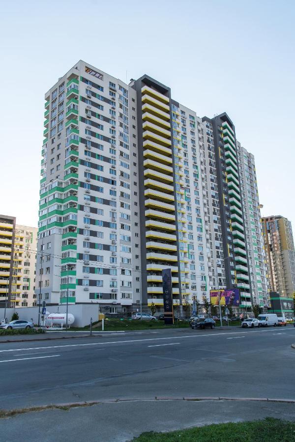 Myfreedom Апартаменти Метро Бориспільська Kiev Exterior foto